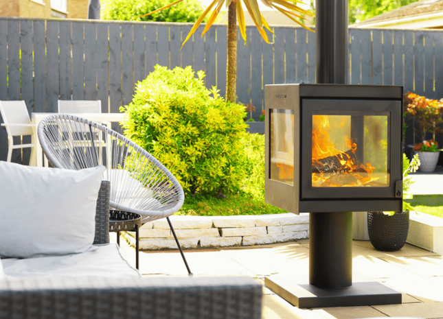 Trimline Firebloom Fresco vrijstaande buitenhaard met 360 graden vuurzicht
